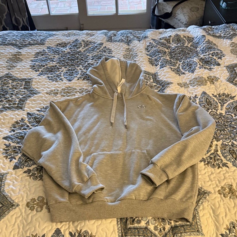 ALO Yoga Light Gray Women Hoodie oversized worn once